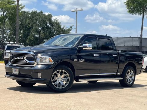 Used 2017 RAM 1500 Limited RWD image 1
