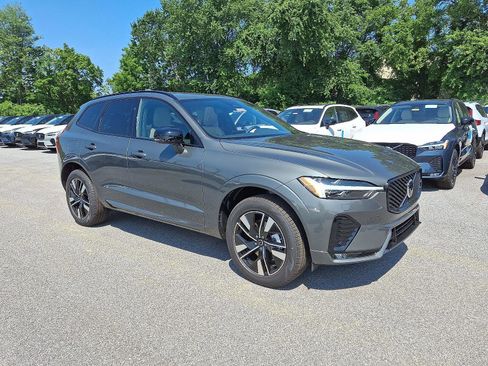 New 2026 Volvo XC60 B5 Core w/ Protection Package Premier image 1