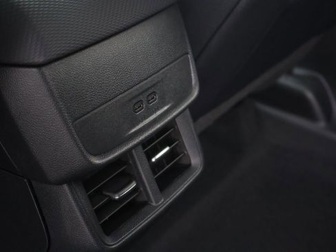 New 2026 Chevrolet Equinox LT w/ Convenience Package II FWD image 39