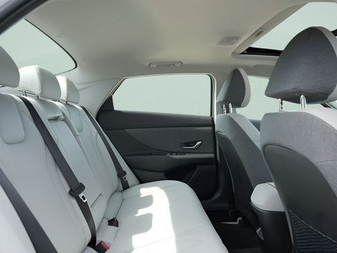 Certified 2026 Hyundai Elantra Limited FWD image 14