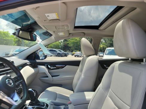 Used 2021 Nissan Rogue Sport SL w/ Premium Package FWD image 20
