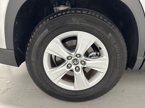 Used 2025 Toyota Grand Highlander AWD image 70