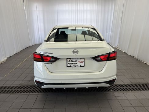Used 2025 Nissan Altima 2.5 S FWD image 5