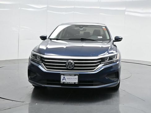 Used 2022 Volkswagen Passat 2.0T SE FWD image 30