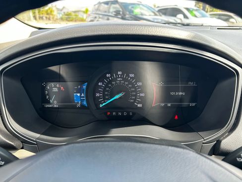 Used 2018 Ford Fusion SE w/ Fusion SE Technology Package image 35