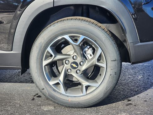 New 2026 Chevrolet Trax LT w/ Driver Confidence Package image 9