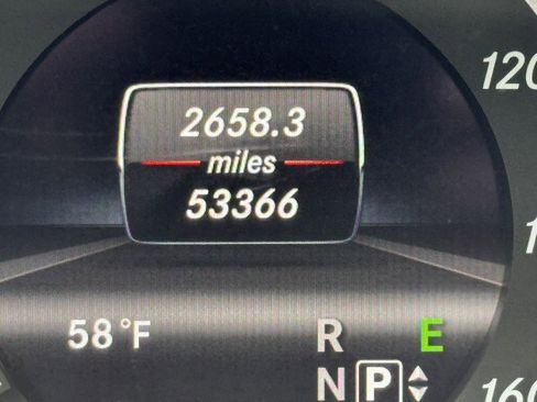 Used 2013 Mercedes-Benz E 350 4MATIC Sedan image 9