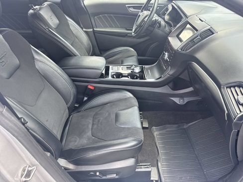 Used 2019 Ford Edge ST w/ Equipment Group 401A AWD/4WD image 13