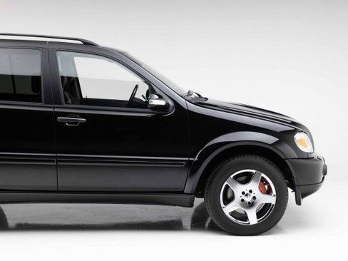 Used 2002 Mercedes-Benz ML 55 AMG 4MATIC image 23
