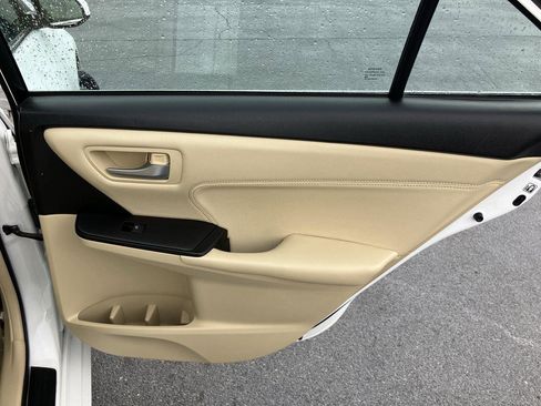 Used 2017 Toyota Camry XLE image 26