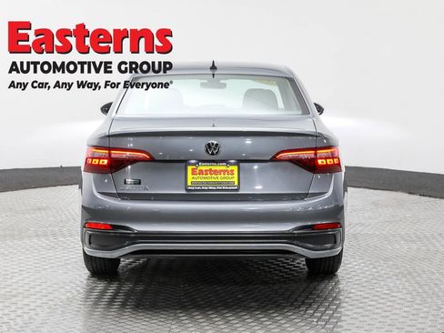 Used 2024 Volkswagen Jetta S image 6