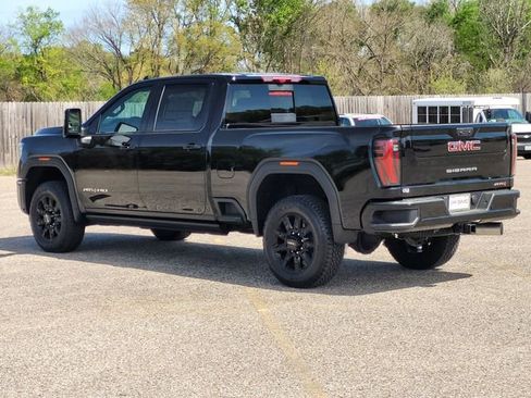 New 2026 GMC Sierra 2500 AT4 w/ AT4 Premium Plus Package AWD/4WD image 6