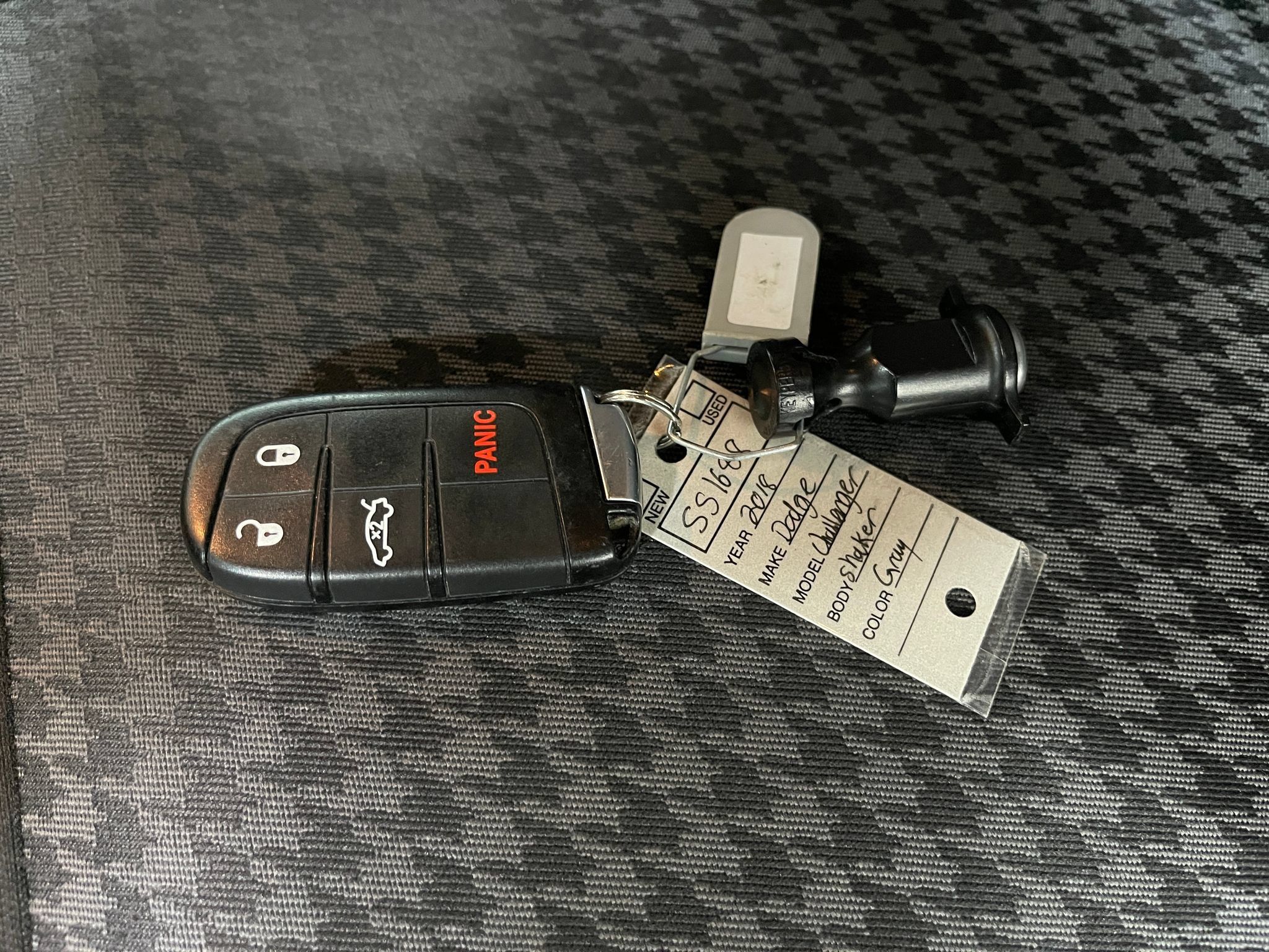 Used 2018 Dodge Challenger R/T RWD image 34