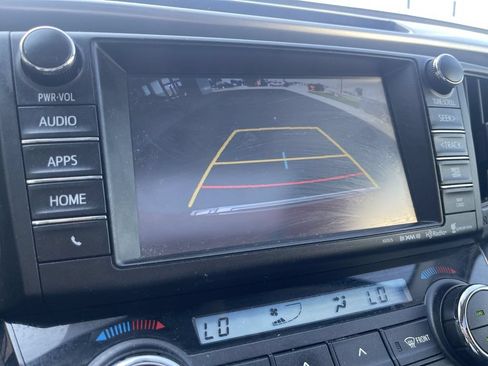 Used 2017 Toyota RAV4 XLE AWD/4WD image 19