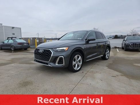 Used 2022 Audi Q5 2.0T Premium Plus w/ Premium Plus Package image 1