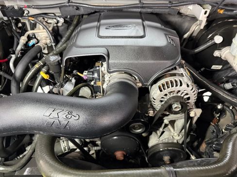 Used 2009 Chevrolet Avalanche LTZ AWD/4WD image 11