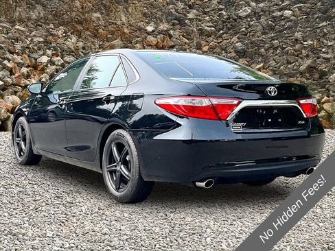 Used 2015 Toyota Camry XLE FWD image 11