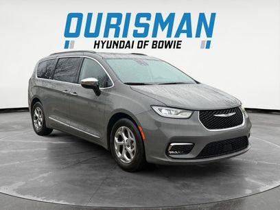 Used 2023 Chrysler Pacifica Limited