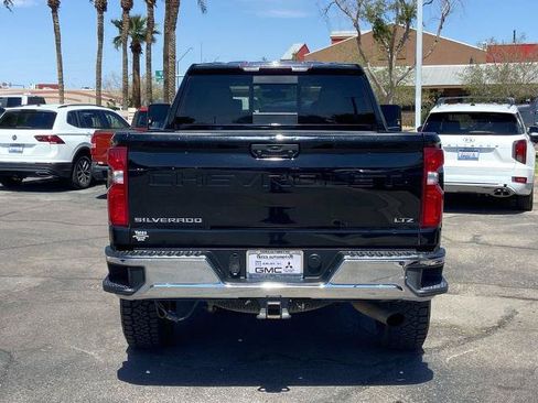 Used 2021 Chevrolet Silverado 2500 LTZ AWD/4WD image 5