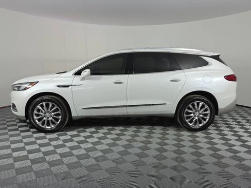 Used 2020 Buick Enclave Essence w/ Sound and Sites Package FWD image 4