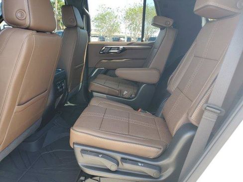 New 2026 Chevrolet Tahoe High Country w/ Sun And Tow Package AWD/4WD image 16