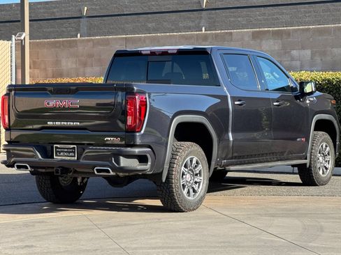 Used 2024 GMC Sierra 1500 AT4 w/ Technology Package AWD/4WD image 4