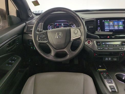 Certified 2024 Honda Passport EX-L image 17