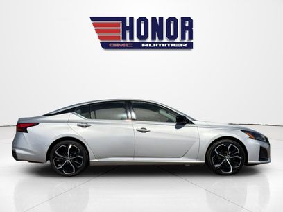Used 2024 Nissan Altima 2.5 SR