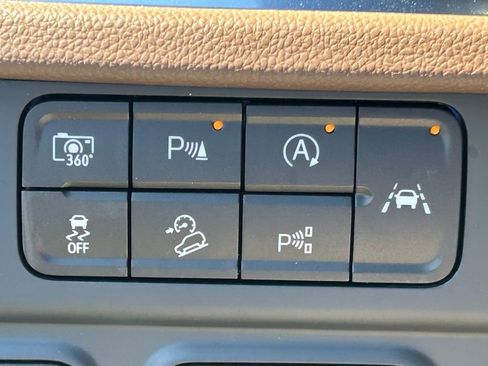 New 2026 Chevrolet Suburban High Country AWD/4WD image 33