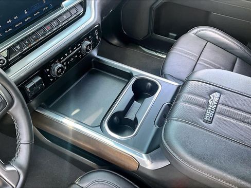 Used 2025 Chevrolet Silverado 3500 High Country w/ High Country Premium Package AWD/4WD image 17