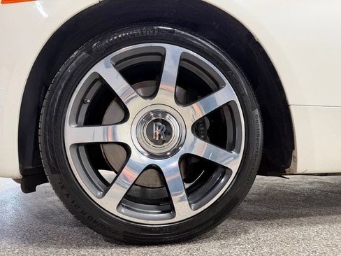 Used 2019 Rolls-Royce Wraith image 10