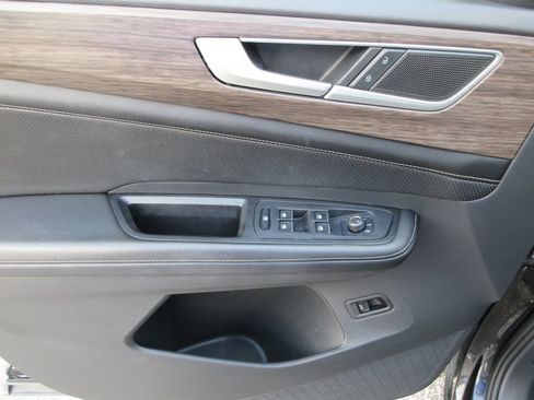 Used 2024 Volkswagen Atlas SEL AWD/4WD image 23