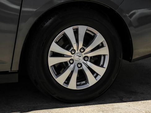 Used 2015 Honda Odyssey EX-L image 49