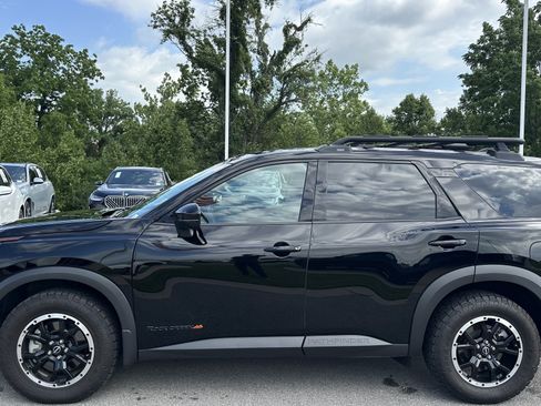 Used 2024 Nissan Pathfinder Rock Creek AWD/4WD image 7