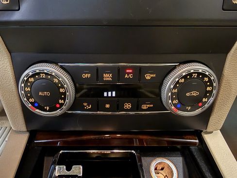 Used 2012 Mercedes-Benz GLK 350 4MATIC image 24