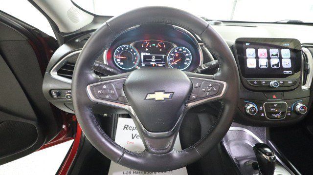 Used 2016 Chevrolet Malibu LT FWD image 17