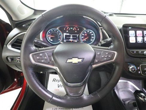 Used 2016 Chevrolet Malibu LT FWD image 17