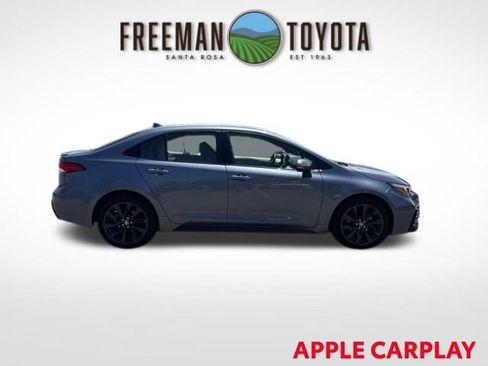 Used 2023 Toyota Corolla SE w/ SE Package FWD image 4