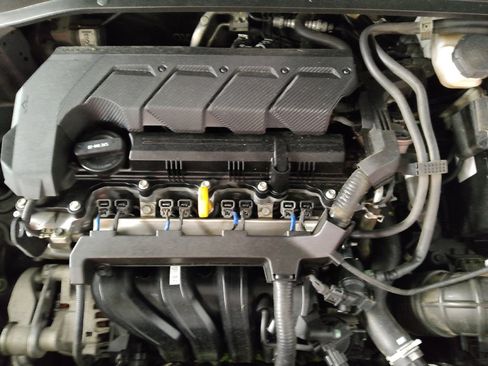 Used 2020 Hyundai Venue SEL w/ Convenience Package FWD image 30