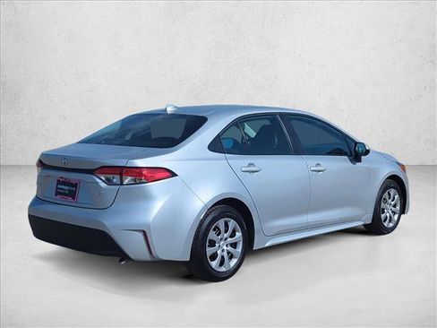 Used 2026 Toyota Corolla LE FWD image 6