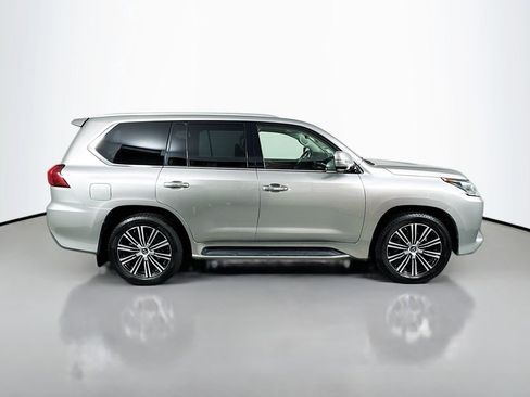 Used 2018 Lexus LX 570 4WD w/ Luxury Package image 4