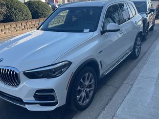 Used 2023 BMW X5 xDrive45e video 1