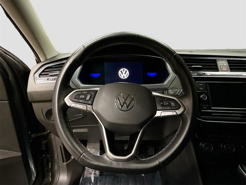 Used 2022 Volkswagen Tiguan S image 11