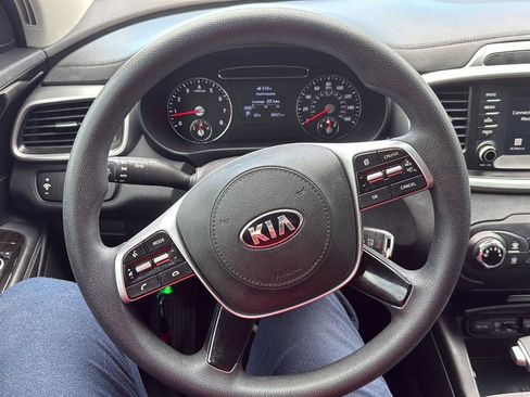 Used 2020 Kia Sorento L FWD image 3
