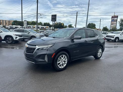 Used 2023 Chevrolet Equinox LT FWD image 3