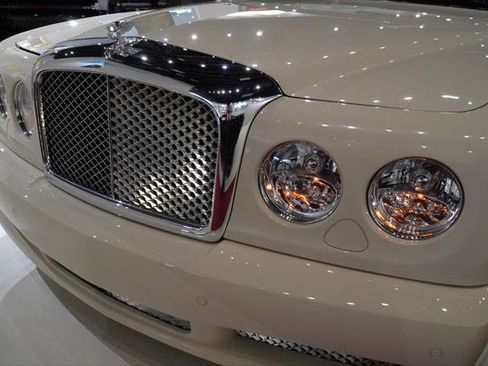 Used 2008 Bentley Azure image 6