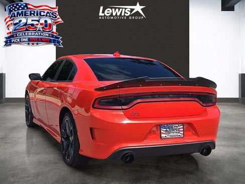 Used 2022 Dodge Charger R/T w/ Blacktop Package RWD image 3