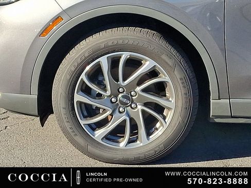 Certified 2022 Lincoln Corsair AWD w/ Equipment Group 101A image 8