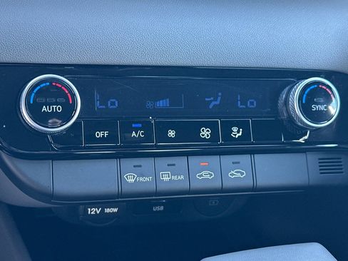 Certified 2025 Hyundai Elantra Sport image 22