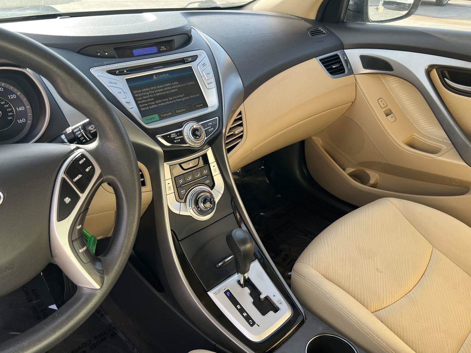 Used 2011 Hyundai Elantra GLS w/ Navigation Pkg 4 FWD image 7